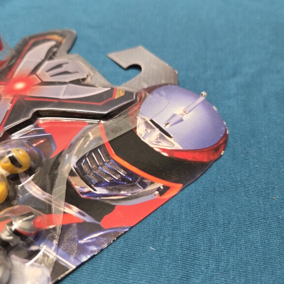 Power Rangers Megaforce Legendary Ranger Key Pack - Red, Yellow, Silver - Picture 5 of 5